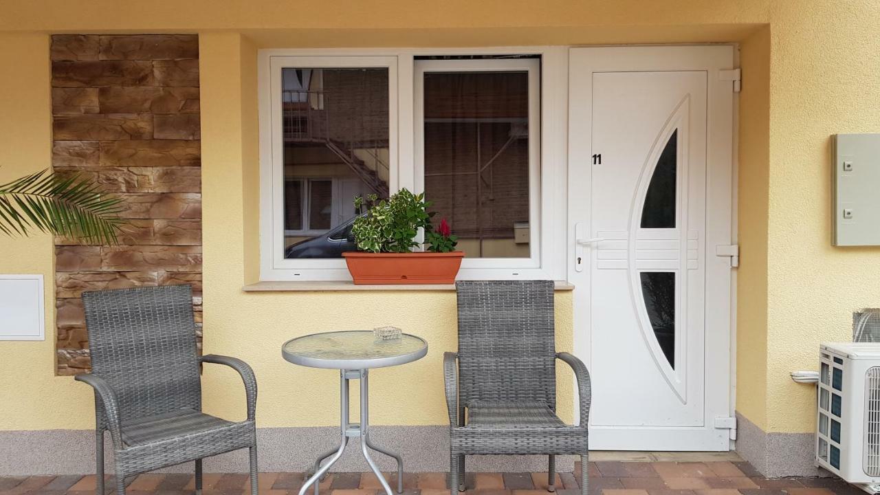 Bed and Breakfast Central Panzio Gyula Exterior foto